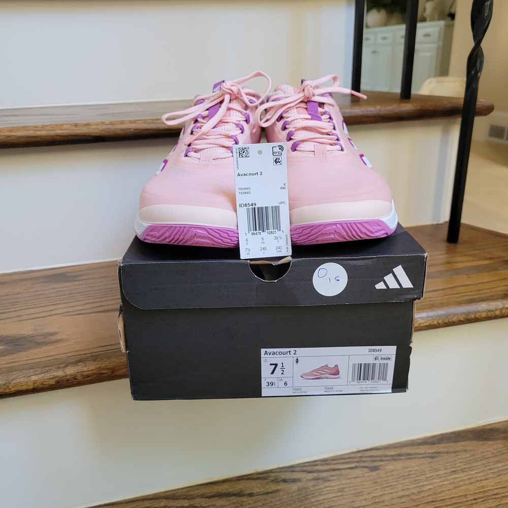 Adidas Avacourt 2 Tennis Shoes 7.5